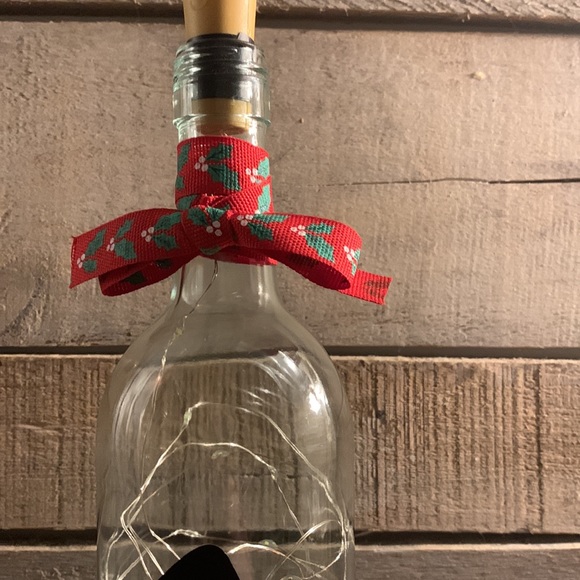 Grinch face with santa hat wine bottle lantern - Picture 3 of 9